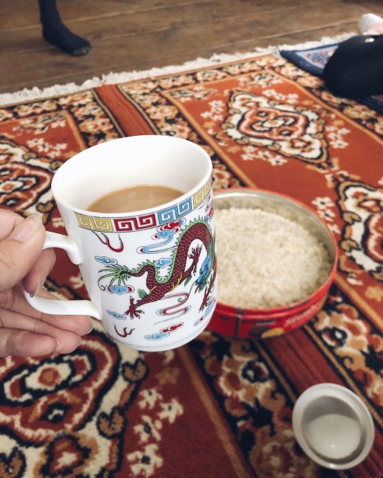 Masala tea with roasted rice